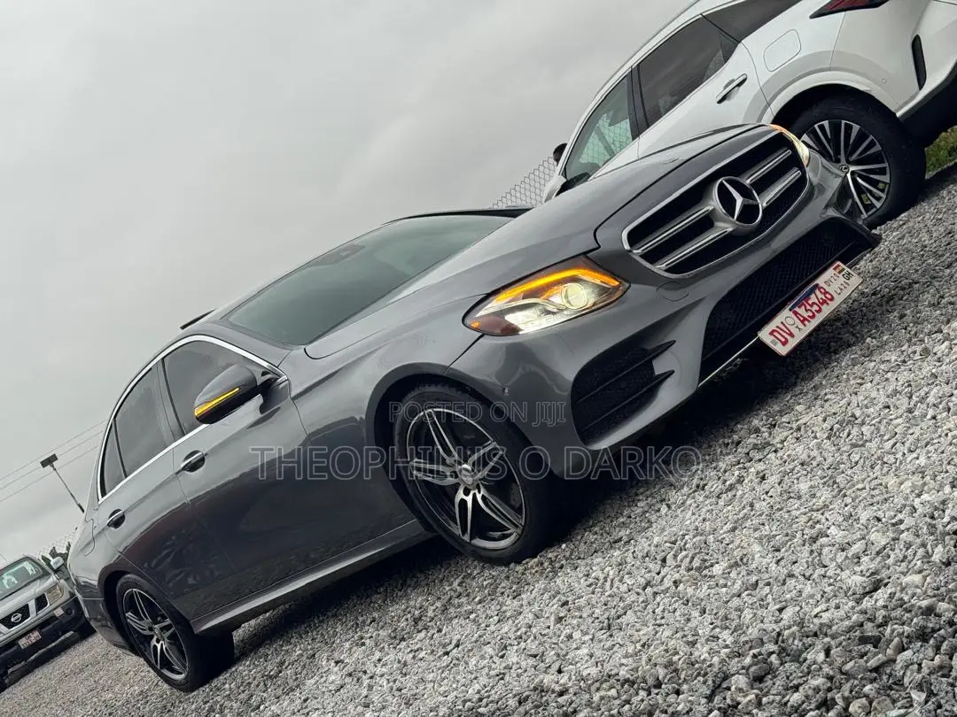 Mercedes-Benz C300 Luxury 4matic Sedan AWD (2.0L 4cyl 7A) 2017 Gray