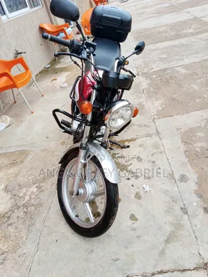 TVS HLX 125 2018 Red