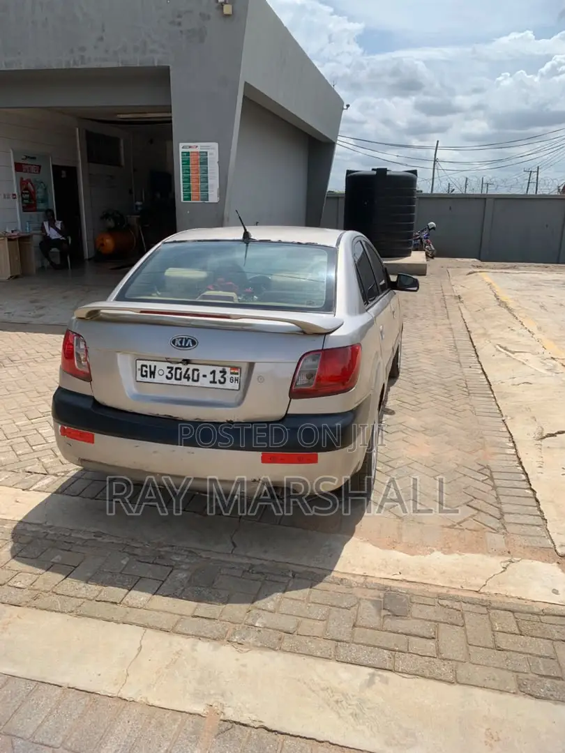 Kia Rio 2006 Gold