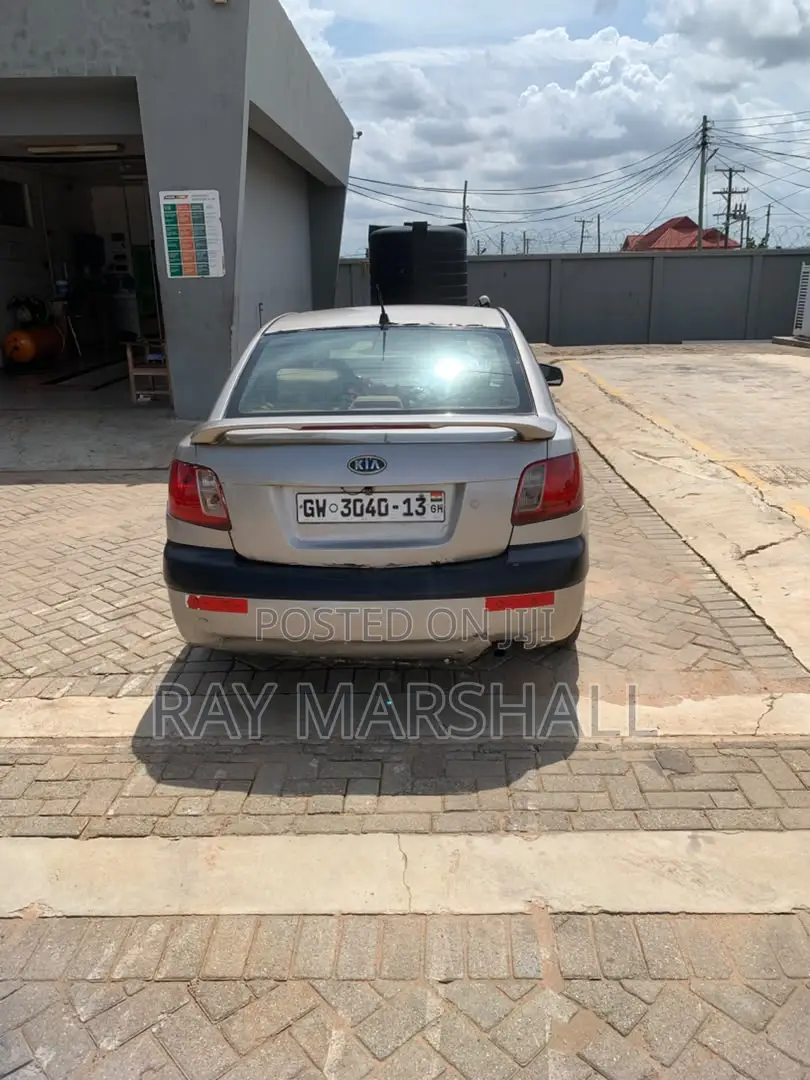 Kia Rio 2006 Gold