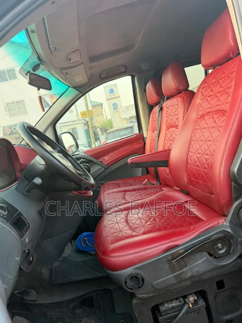 Mercedes-Benz Vito 2009 Brown
