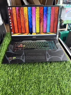Laptop MSI Cyborg 15 32GB AMD Ryzen 7 SSD 512GB
