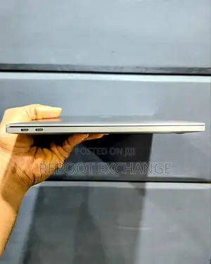 Laptop Apple MacBook 2017 8GB Intel Core i5 SSD 1T