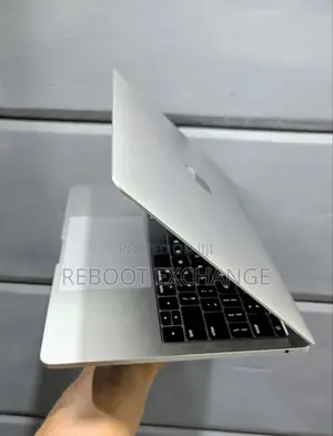 Laptop Apple MacBook 2017 8GB Intel Core i5 SSD 1T