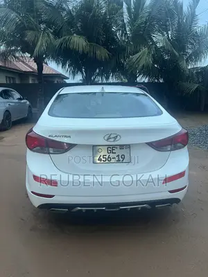 Hyundai Elantra SE 4dr Sedan (1.8L 4cyl 6A) 2015 White