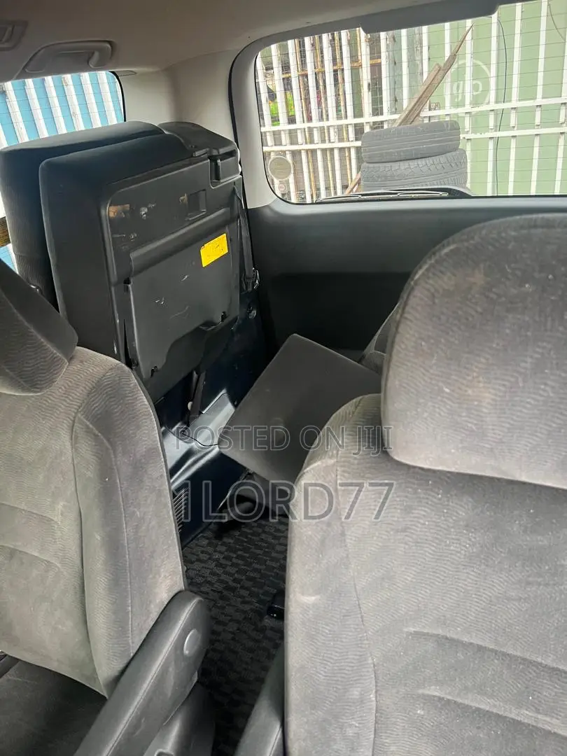 Toyota Voxy 2013 Black