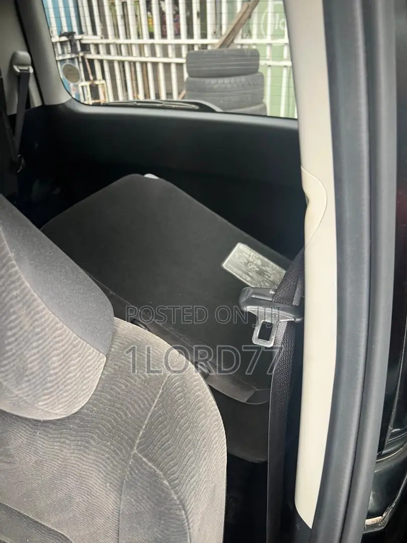 Toyota Voxy 2013 Black