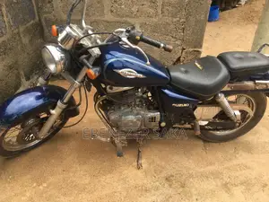 Suzuki Intruder 2022 Blue