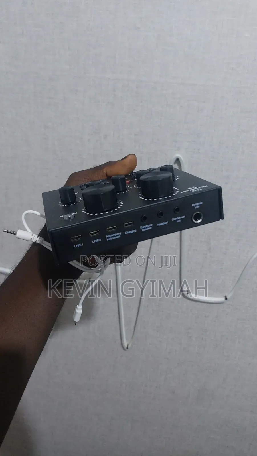 V8 Sound Card for Recording, Live Broadcasting, Voice Chat