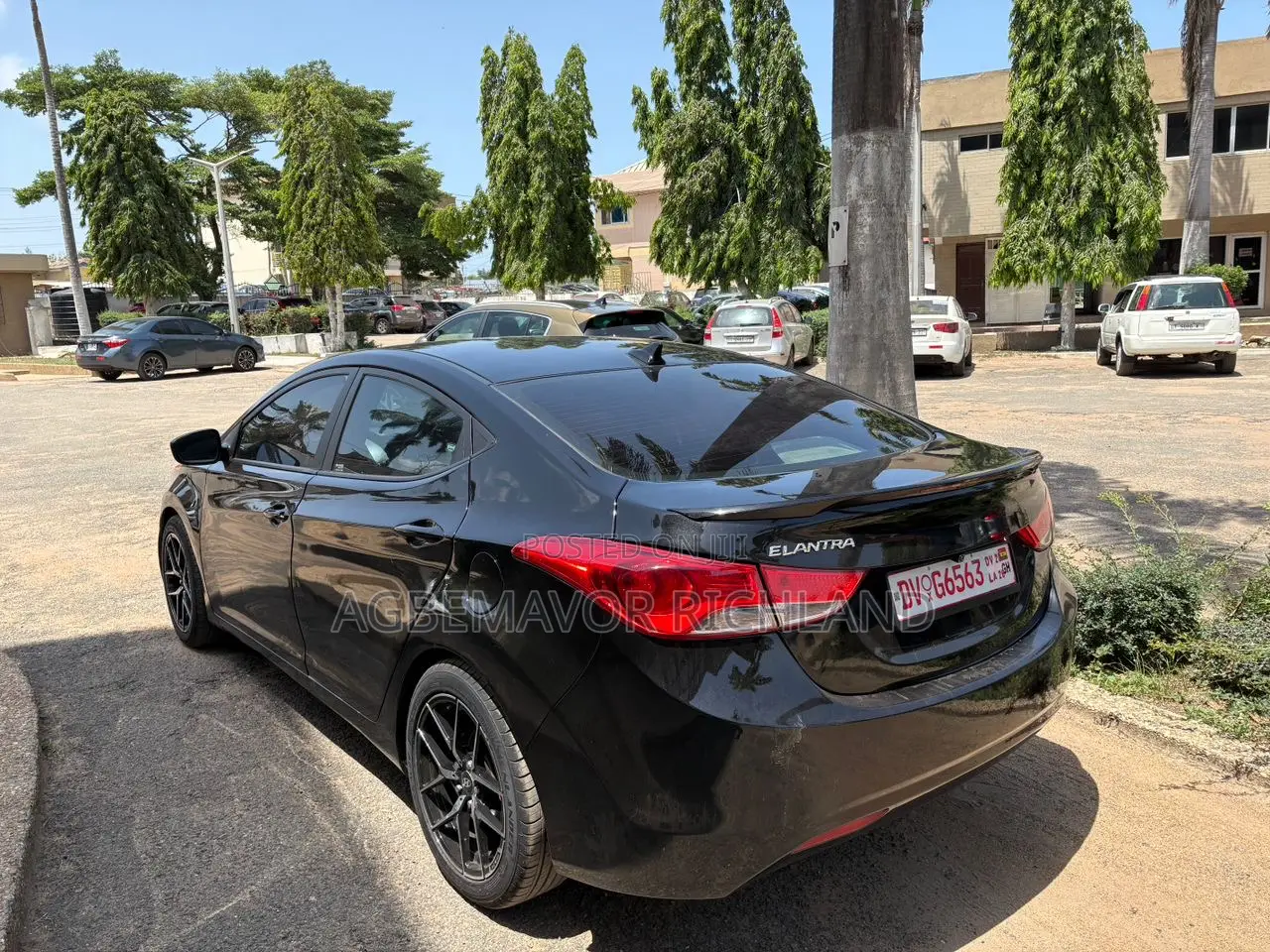 Hyundai Elantra GLS Sedan FWD (1.8L 4cyl 6A) 2013 Black