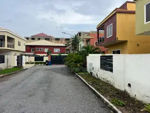 3bdrm House in East Airport, Accra Metropolitan for rent