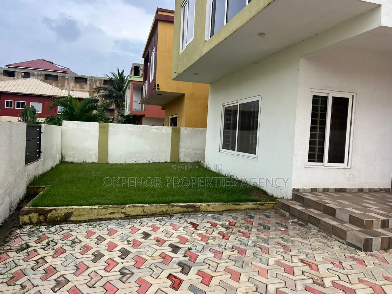 3bdrm House in East Airport, Accra Metropolitan for rent