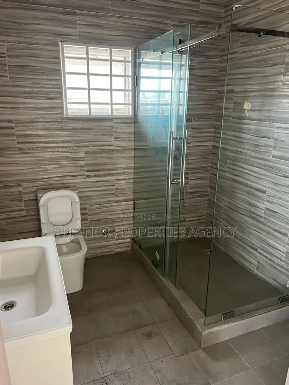 3bdrm House in East Airport, Accra Metropolitan for rent