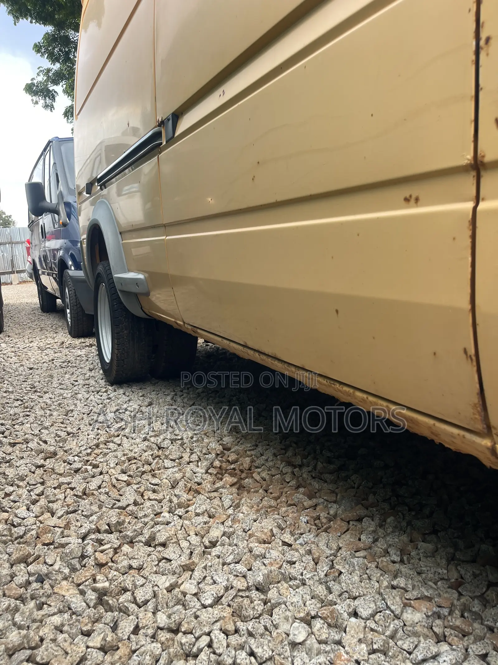 Mercedes-Benz Sprinter 1999 Yellow