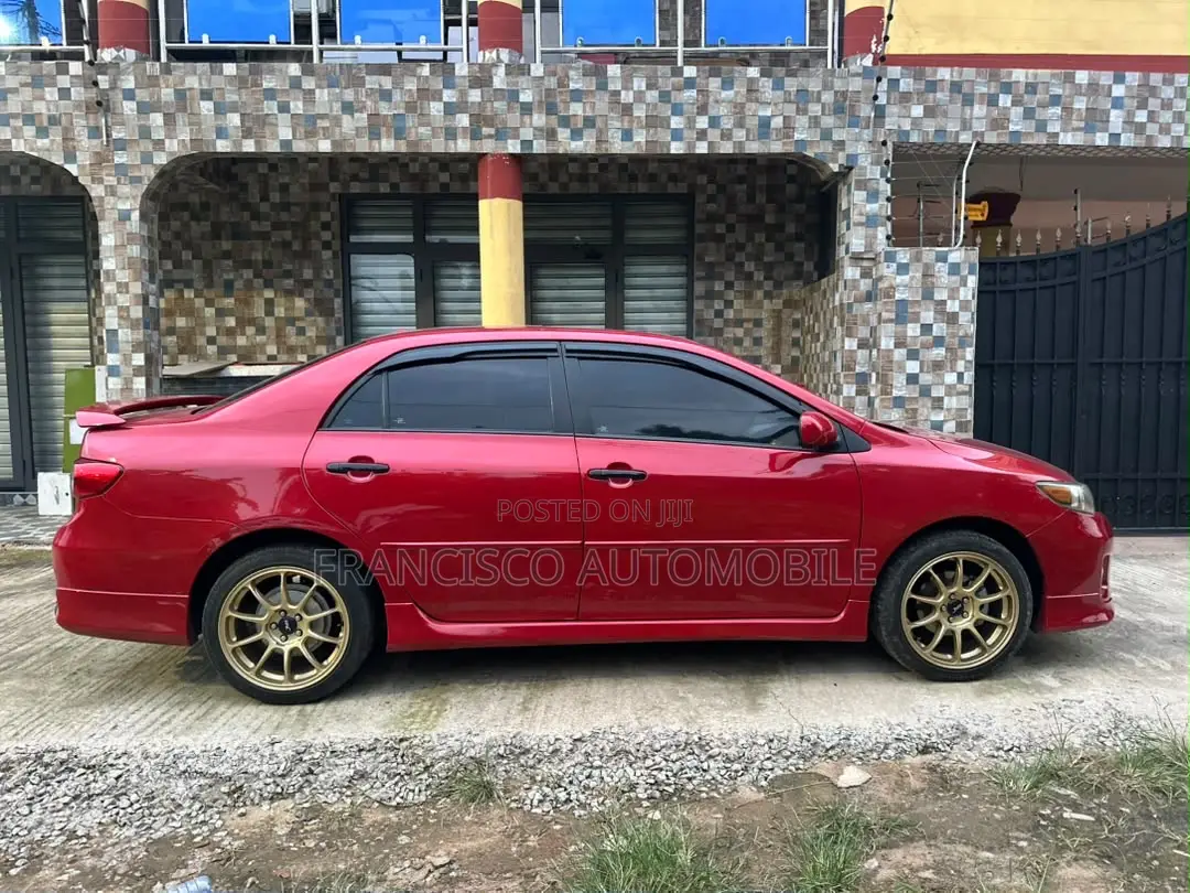 Toyota Corolla S 5-Speed 2013 Red