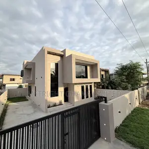 4bdrm Duplex in Metright Properties, Accra Metropolitan for sale