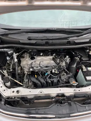 Toyota Voxy 2013 Silver