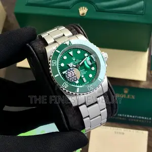 Rolex Submariner Date "Hulk" (Ref. 116610lv)