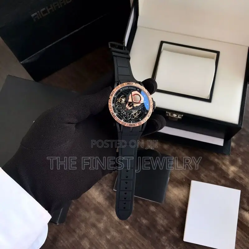 Roger Dubuis Excalibur Spider Aventador S Features a Striking Skeleton