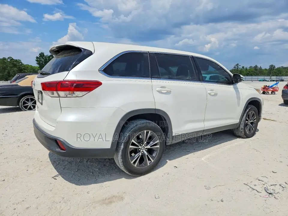 Toyota Highlander 2019 White