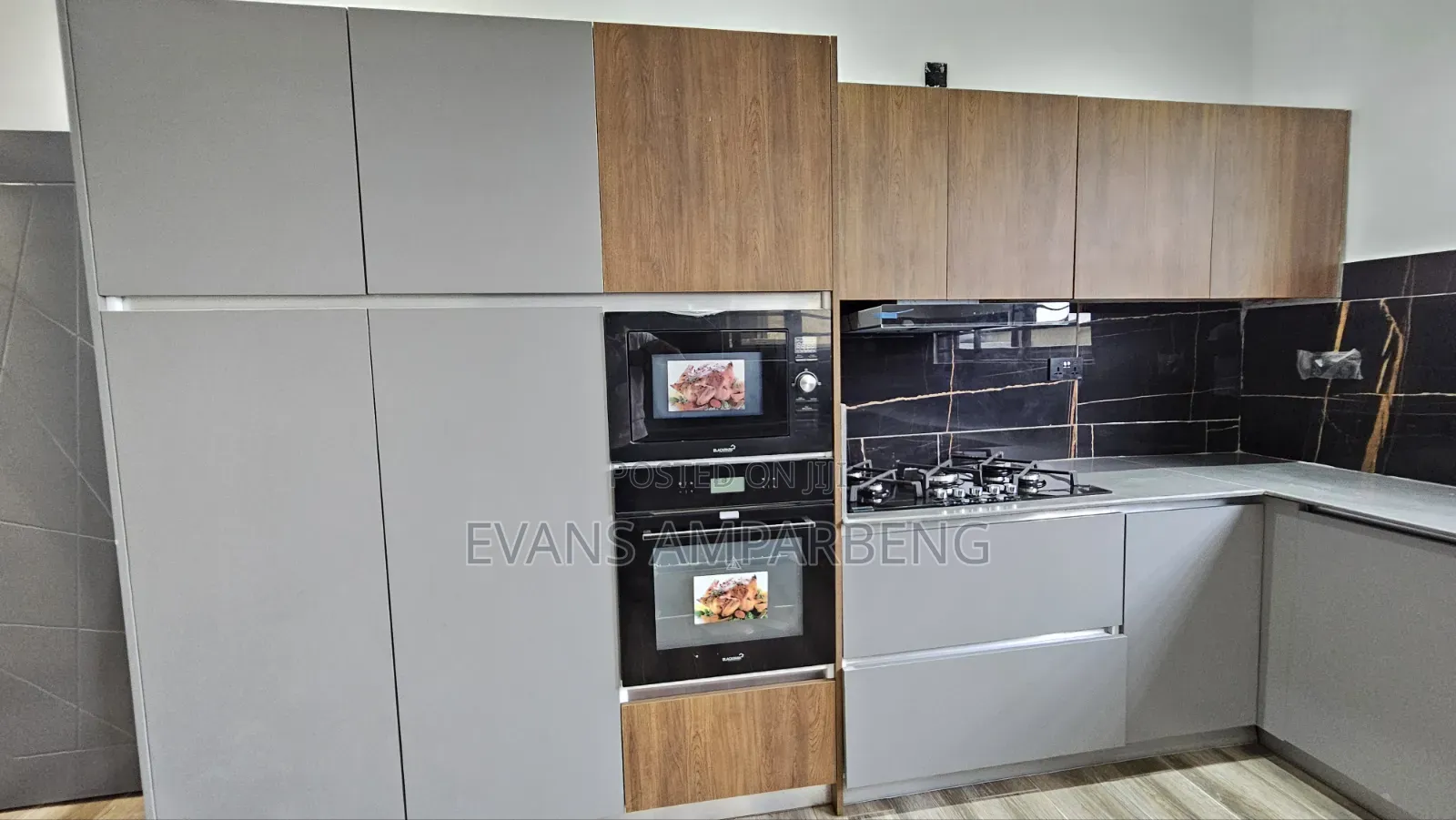 4bdrm Duplex in Lakeside Estate for sale