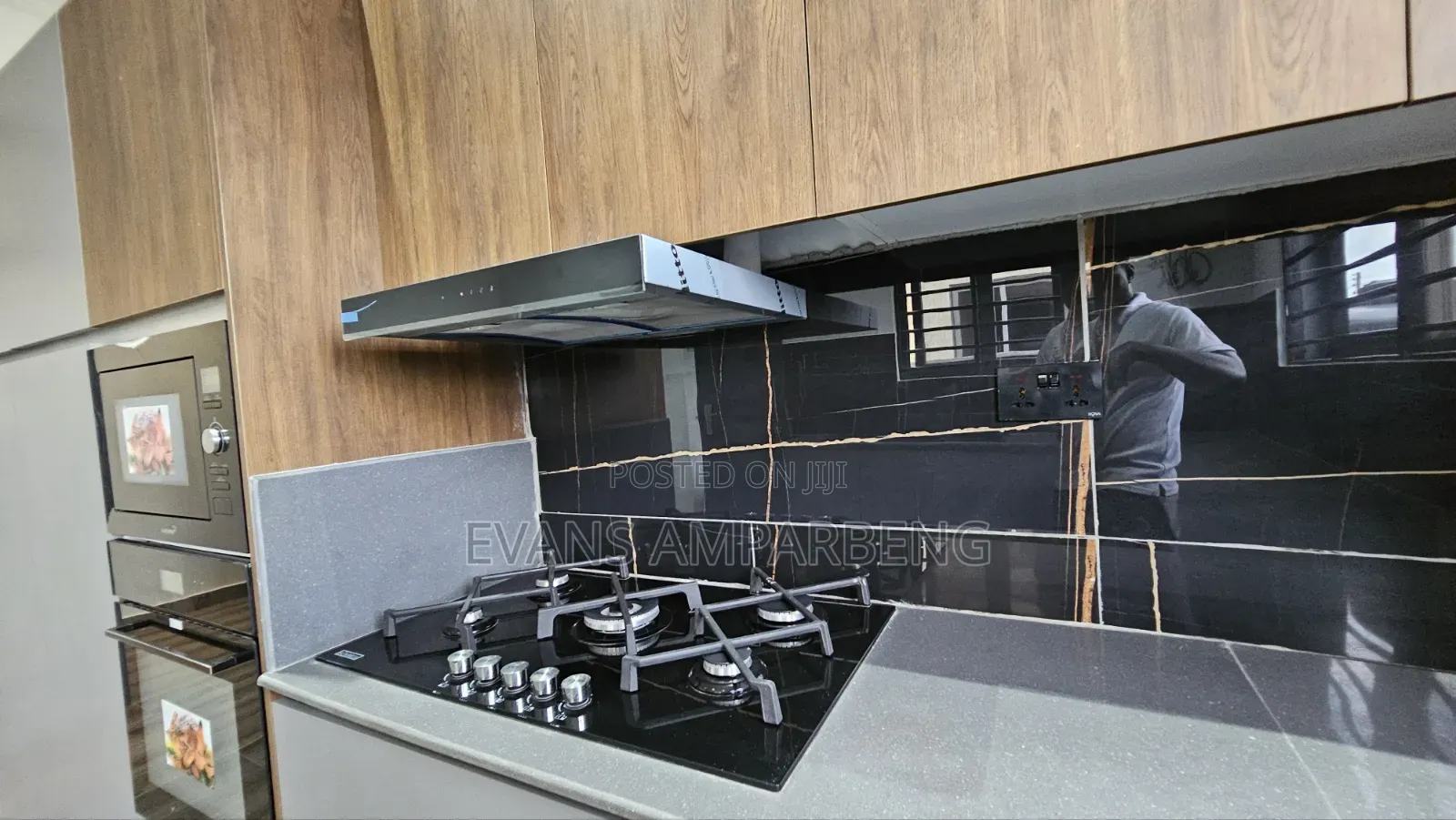 4bdrm Duplex in Lakeside Estate for sale