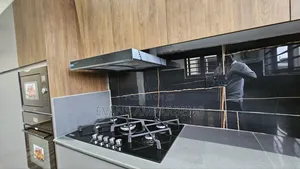 4bdrm Duplex in Lakeside Estate for sale