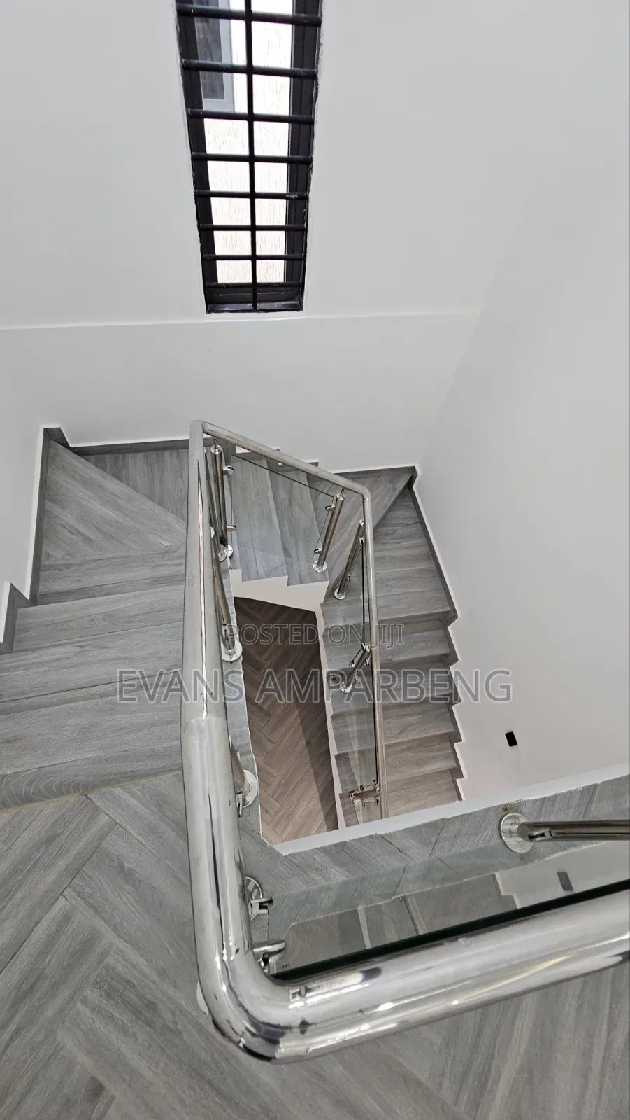 4bdrm Duplex in Lakeside Estate for sale
