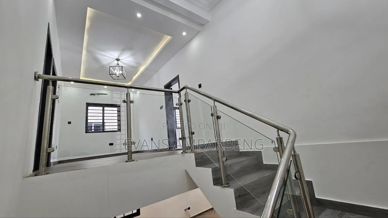 4bdrm Duplex in Lakeside Estate for sale