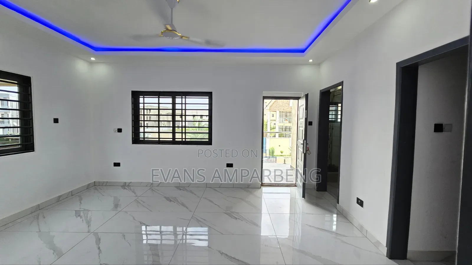 4bdrm Duplex in Lakeside Estate for sale