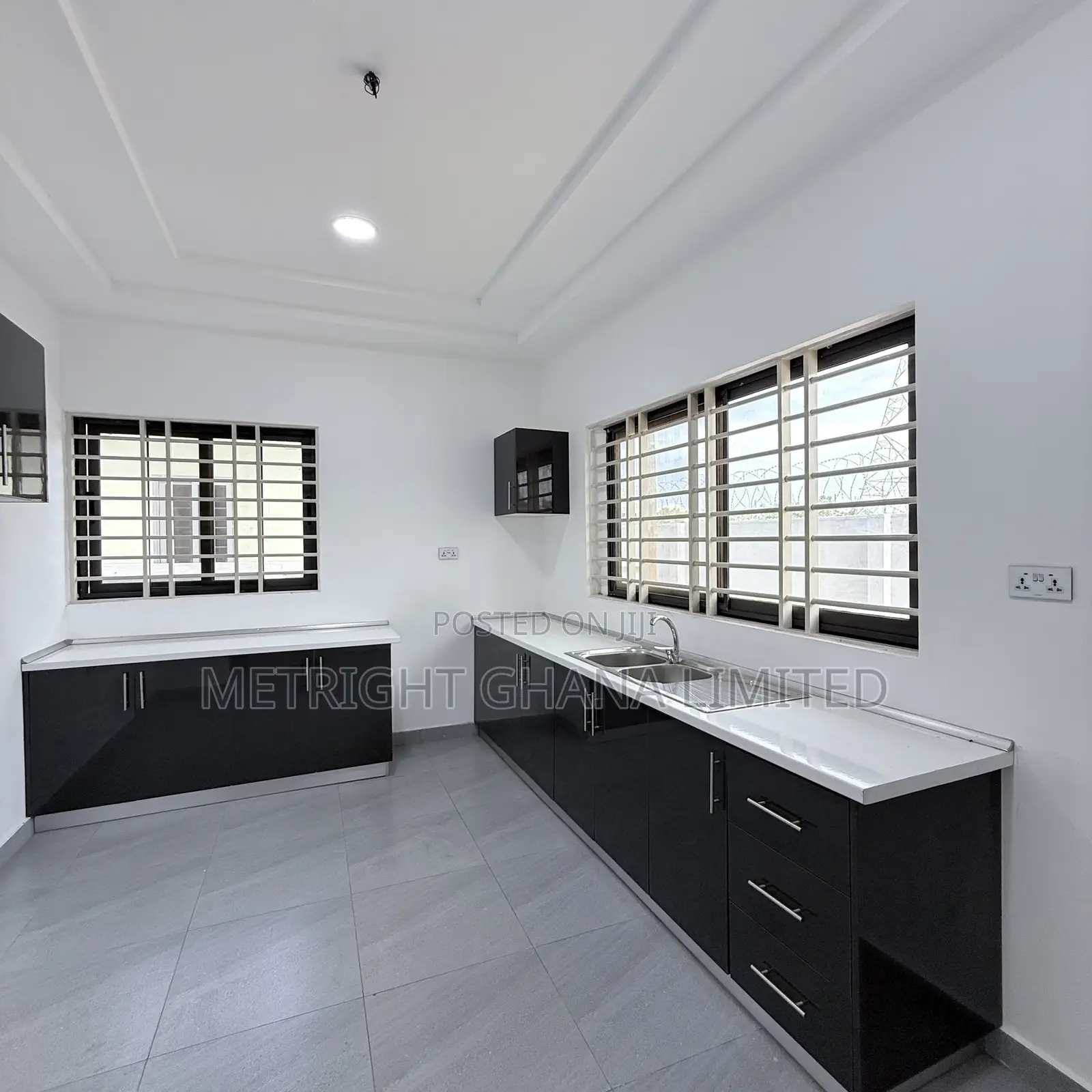2bdrm House in Metritght Properties, Community 25 for sale