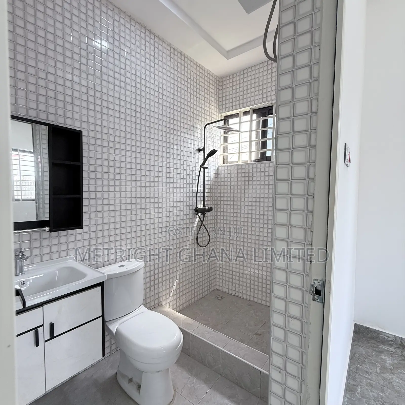 2bdrm House in Metritght Properties, Community 25 for sale