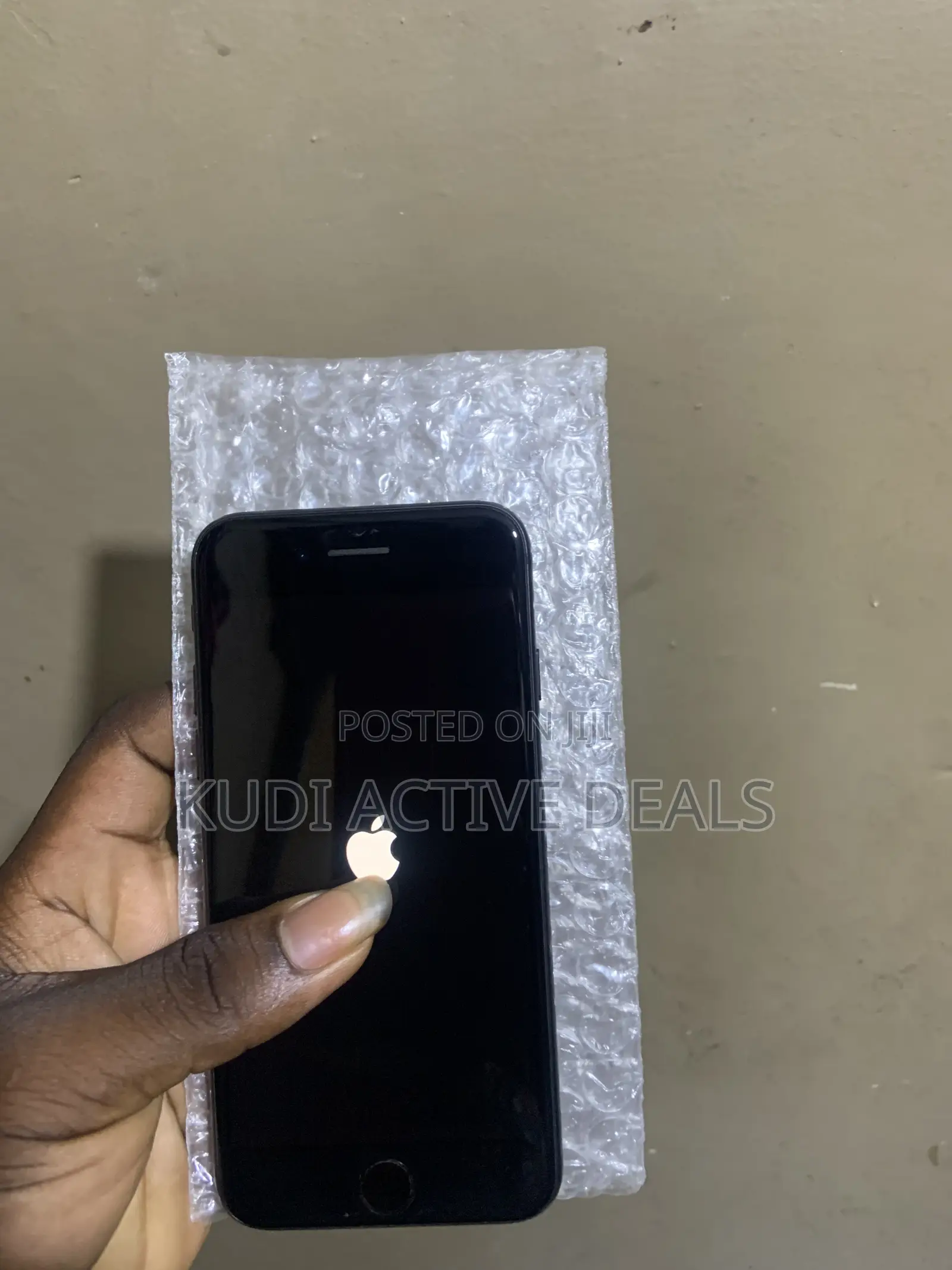 Apple iPhone 8 64 GB Black