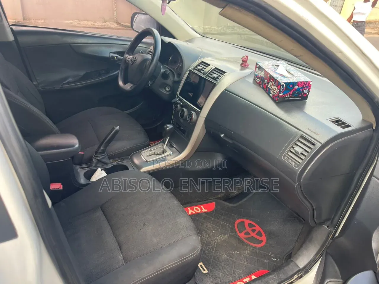 Toyota Corolla 2013 White