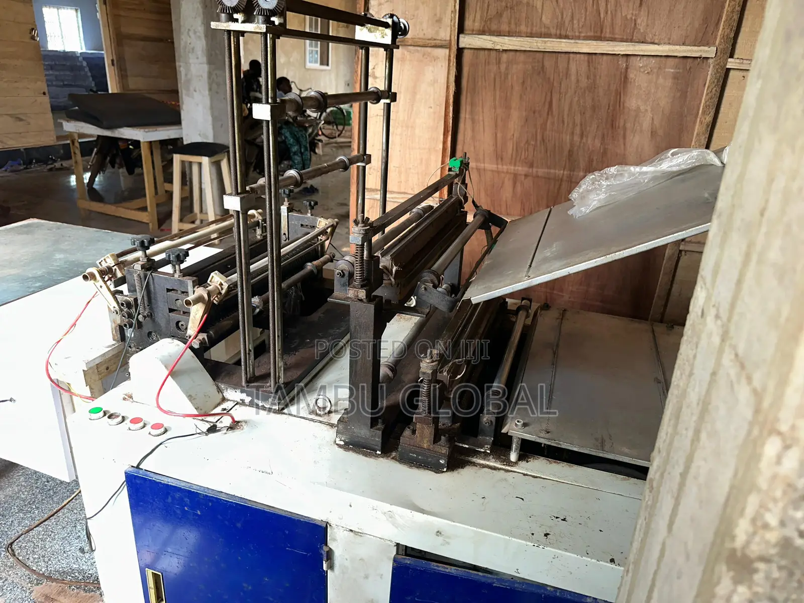 Automatic Two Lines Hi-Speed Plastic Bag Sealing and Cutting Machine