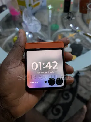 New Motorola Razr 2024 256 GB Orange