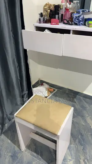 Dresser Set
