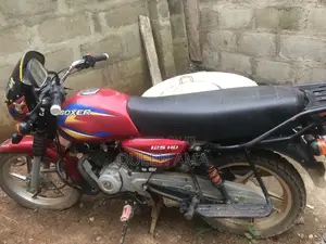 Bajaj Boxer 125 2025 Red