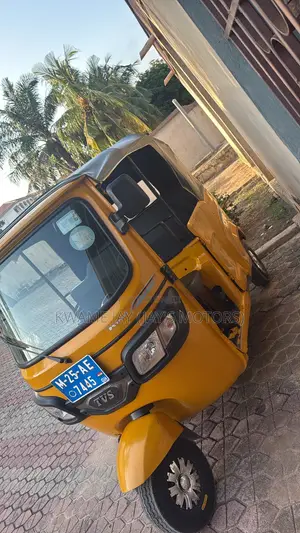 TVS King Deluxe Plus iTouch Start 2025 Yellow