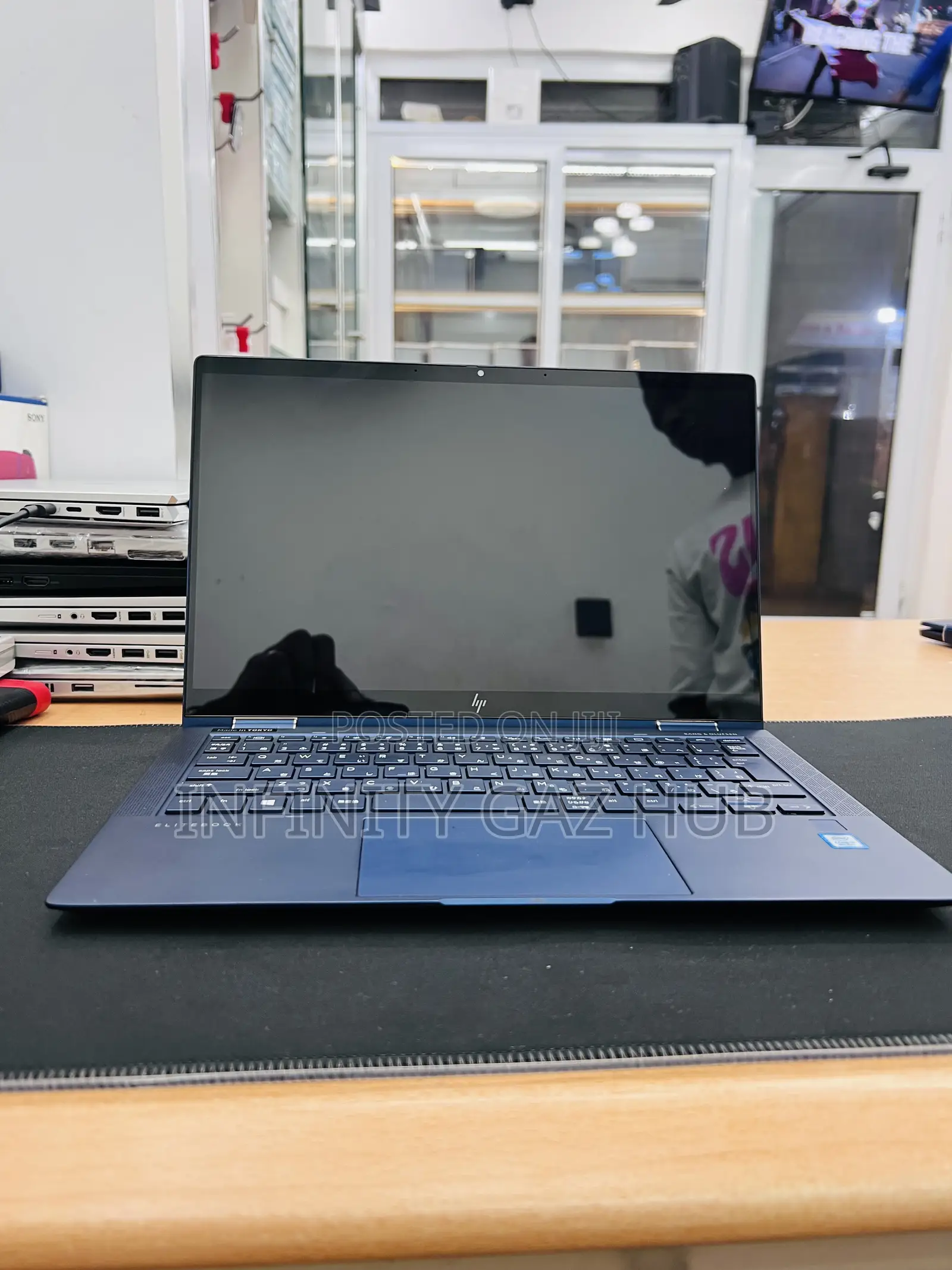 Laptop HP Dragonfly G3 8GB Intel Core i5 SSD 256GB