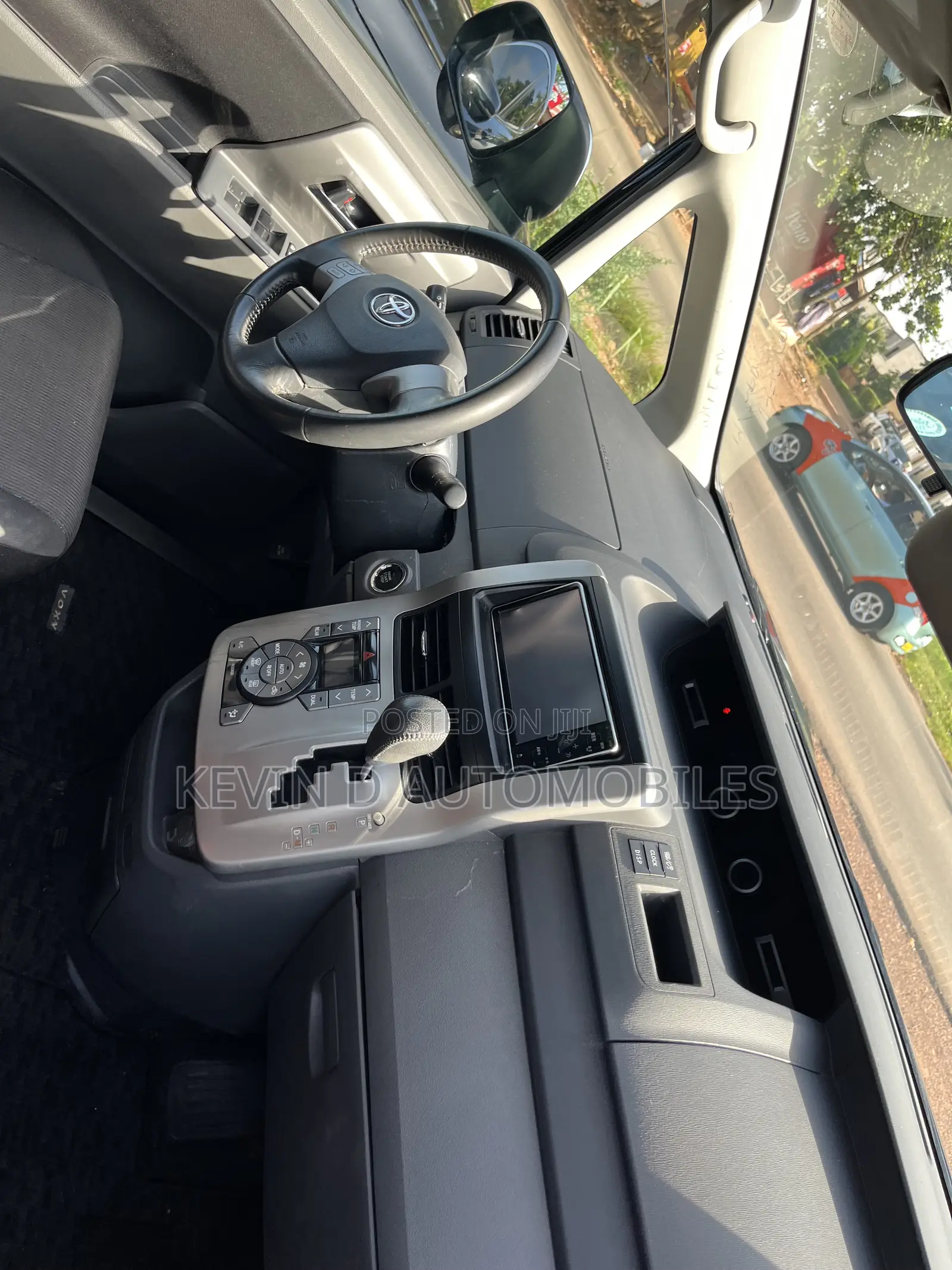 Toyota Voxy 2012 Black