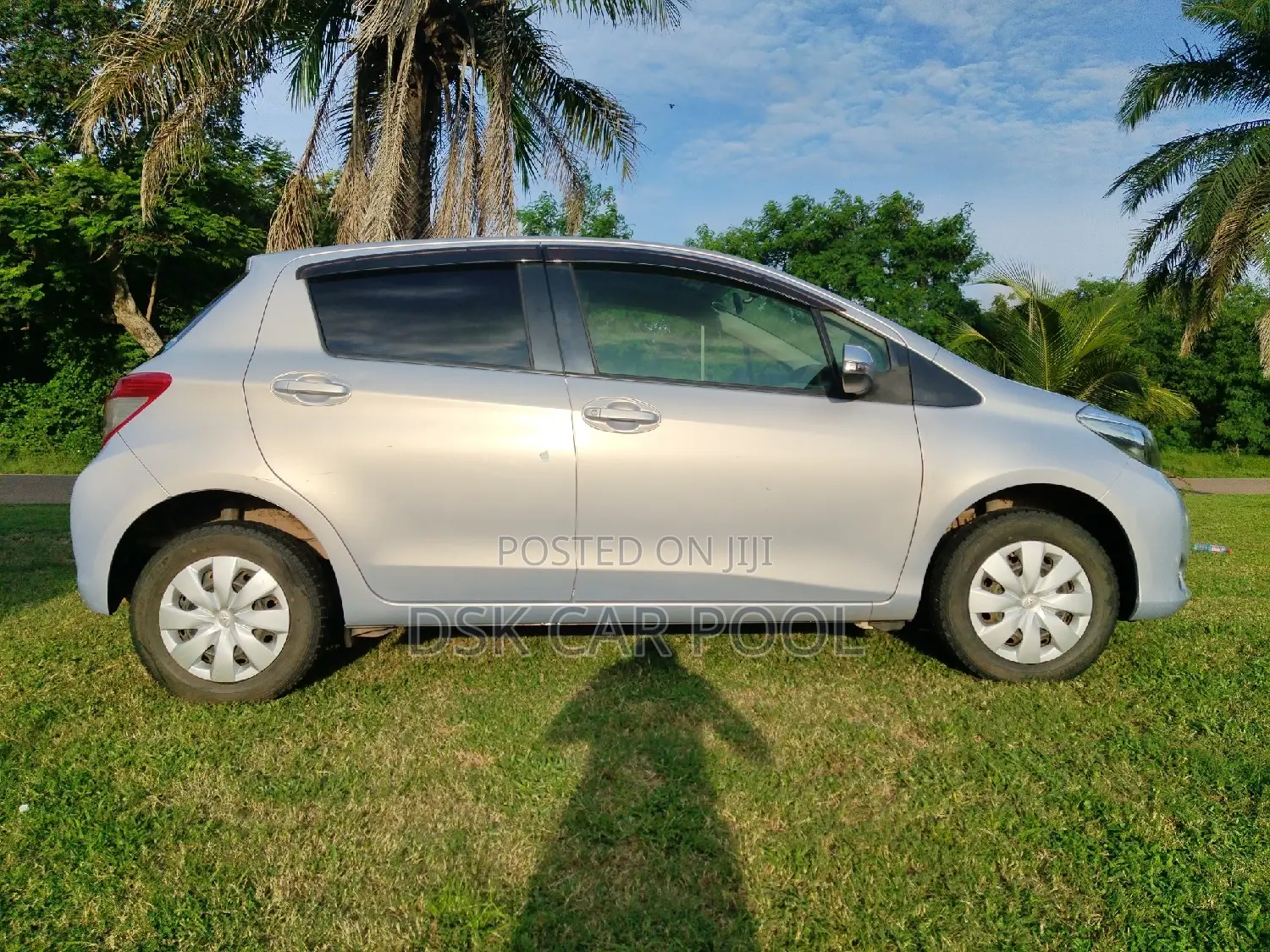 Toyota Vitz 1.3 AWD 5dr 2012 Silver