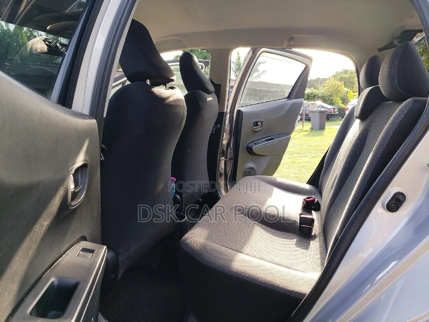 Toyota Vitz 1.3 AWD 5dr 2012 Silver