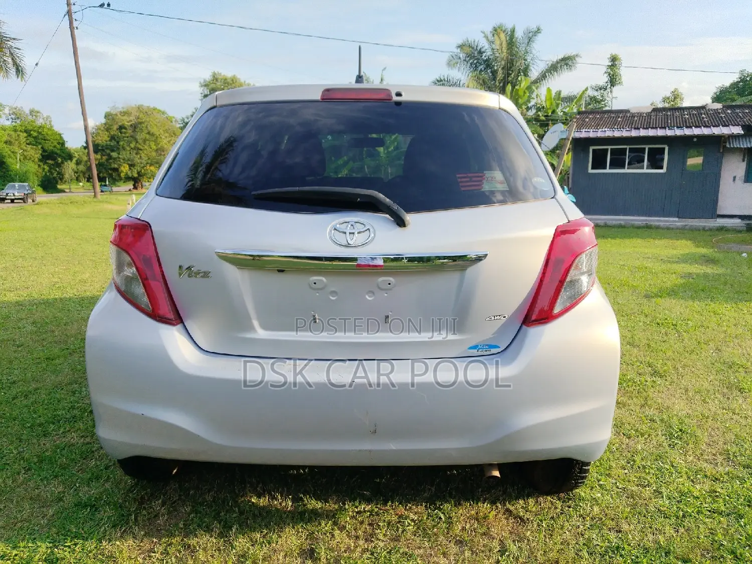 Toyota Vitz 1.3 AWD 5dr 2012 Silver