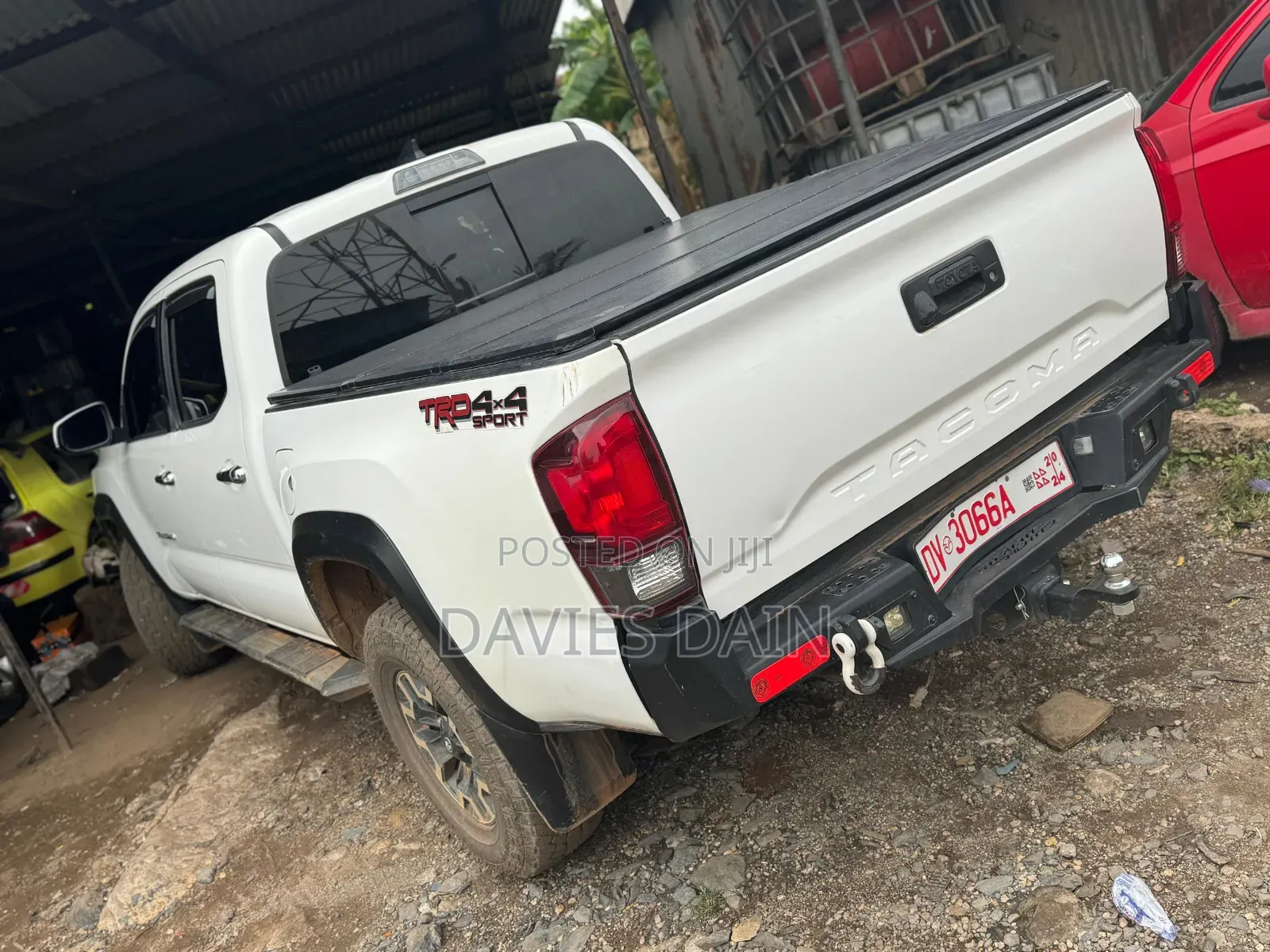 Toyota Tacoma 2018 White