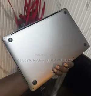 Laptop Apple MacBook Pro 2020 16GB Intel Core i7 SSD 512GB
