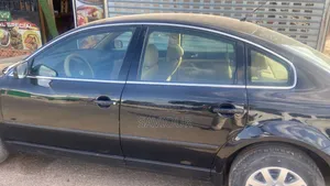 Volkswagen Passat 2005 Black