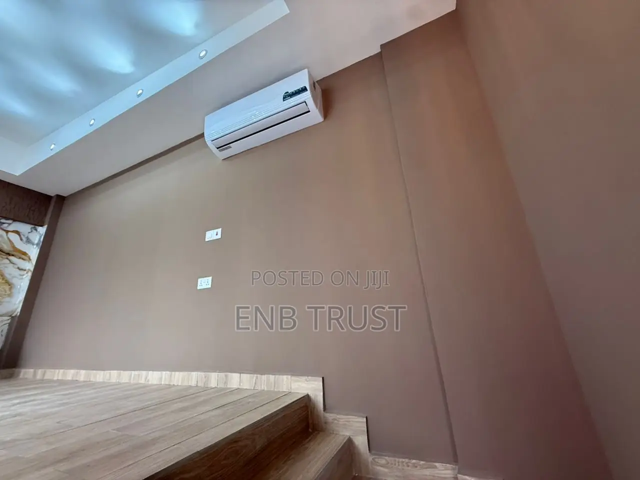 400 SQM Warehouse for Rent at Tesano