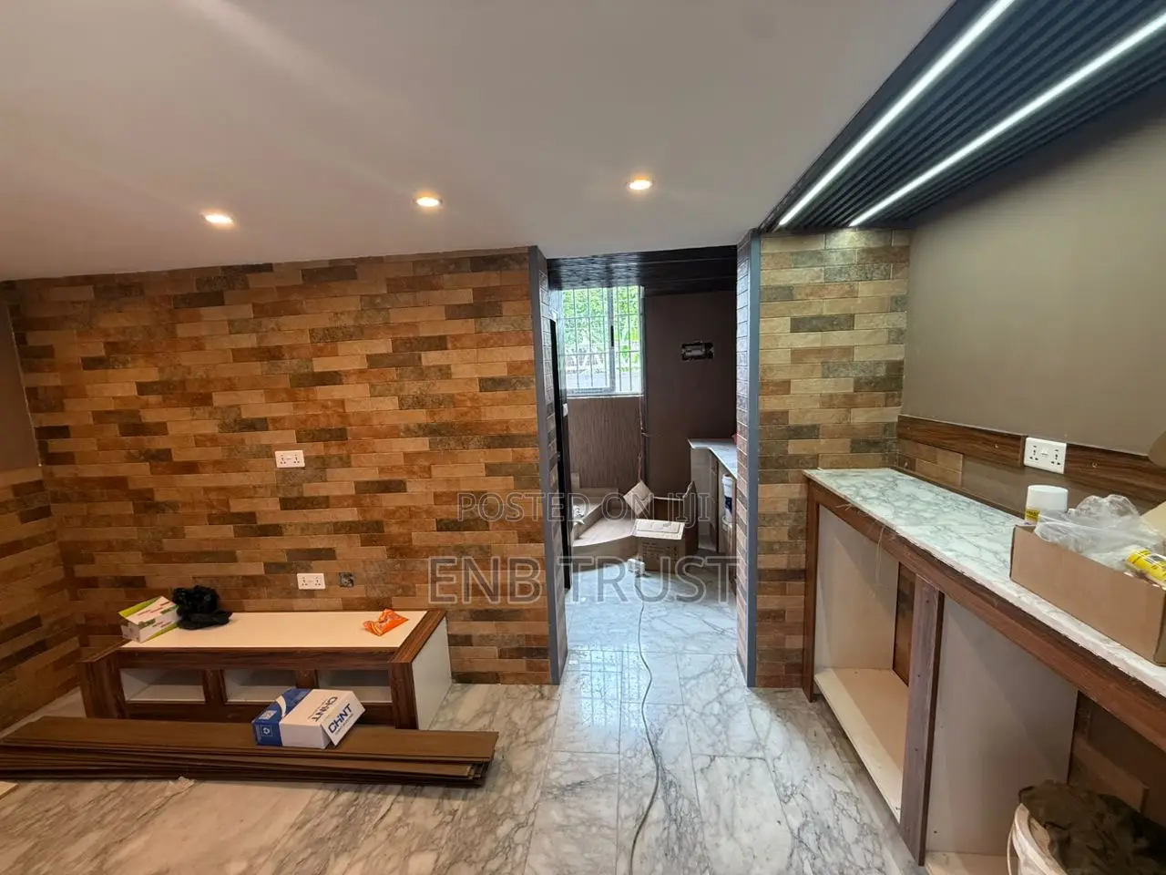 400 SQM Warehouse for Rent at Tesano