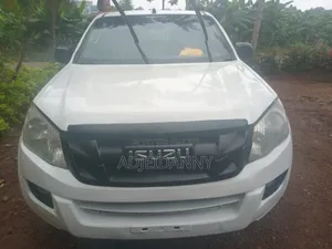 Isuzu D-MAX 2017 White